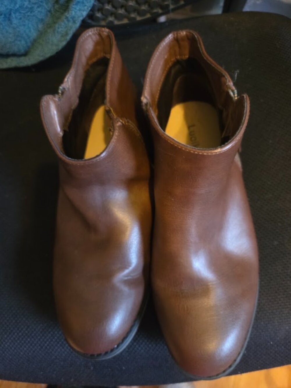 Ankle boots. Brown. Size 10W